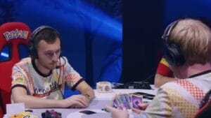 Tord Reklev doing a mulligan during the Pokemon TCG World Championships